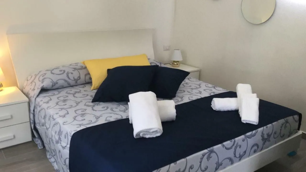 Guest house L'Antica Corte Lazzago Rooms Como Italy